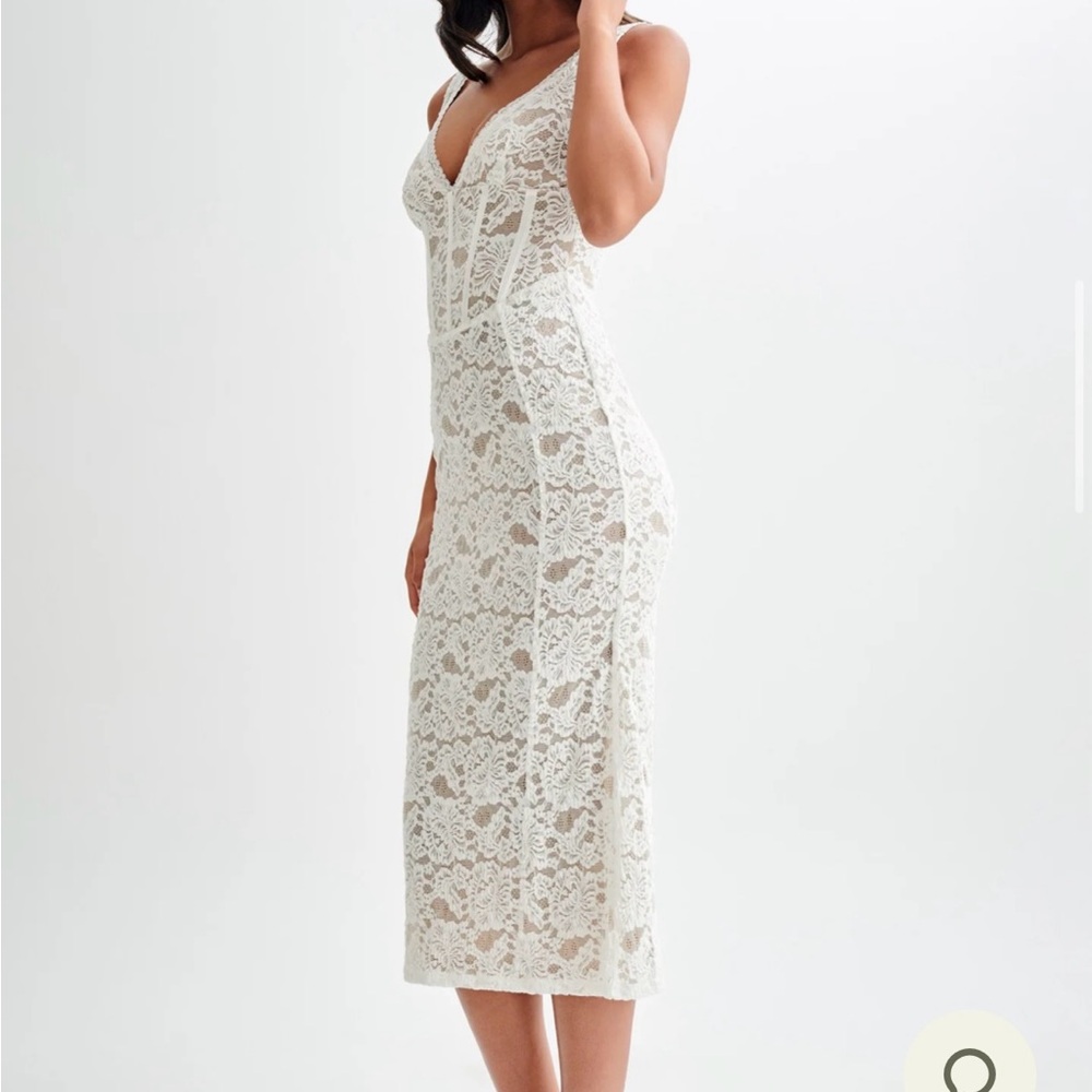 Meshki Ivory Lace Midi Dress - Picture 3 of 10